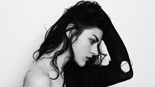 Illustration for article titled Frances Bean Cobain Is All Grown Up & Beautifully Sullen